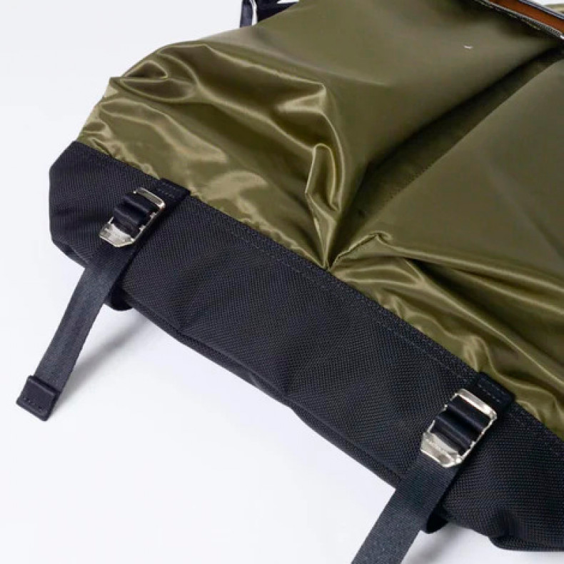 Cумка Master-Piece 02122-V2-065-Khaki Lightning Helmet Bag Large